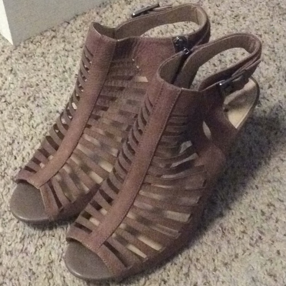 Vince Camuto Eliana Heel